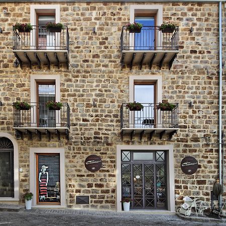 Notti O' Tunn Luxury Rooms In Centro Geraci Siculo Kültér fotó