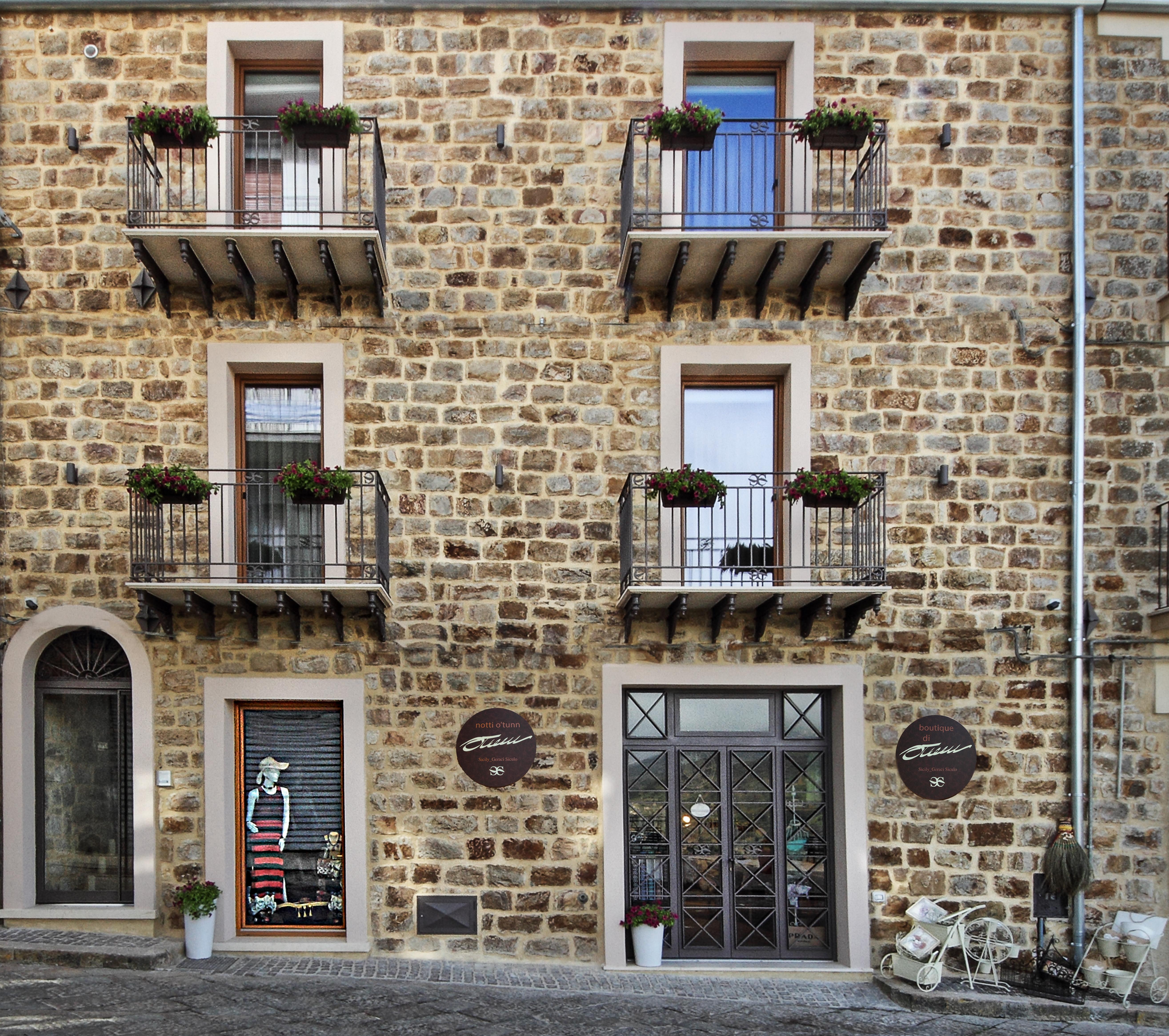 Notti O' Tunn Luxury Rooms In Centro Geraci Siculo Kültér fotó