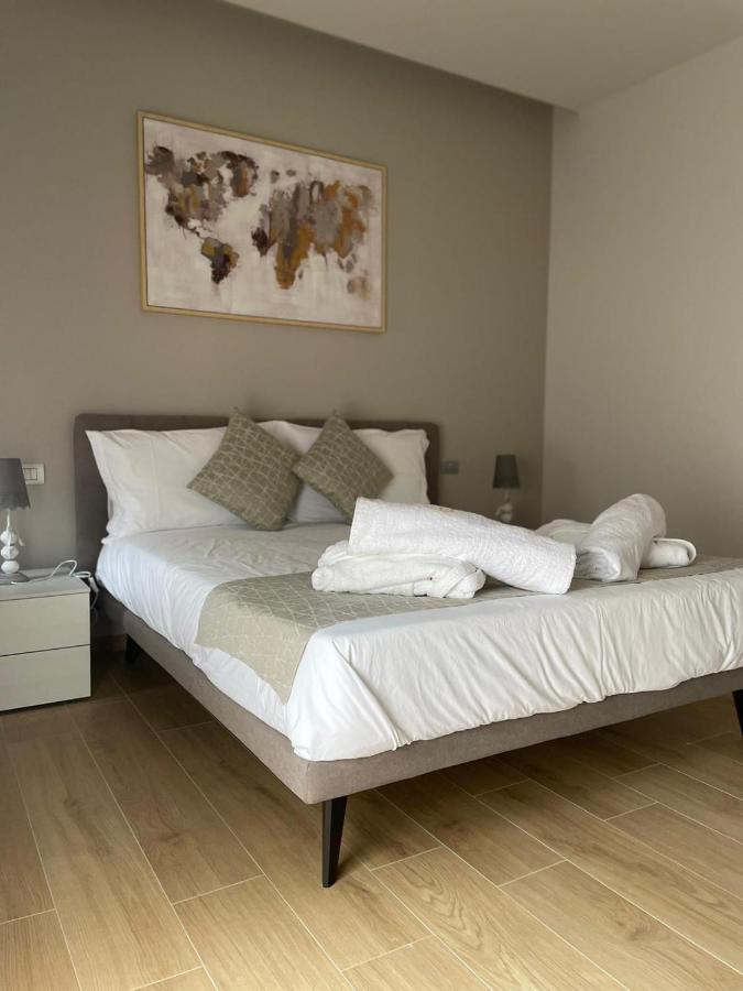 Notti O' Tunn Luxury Rooms In Centro Geraci Siculo Kültér fotó