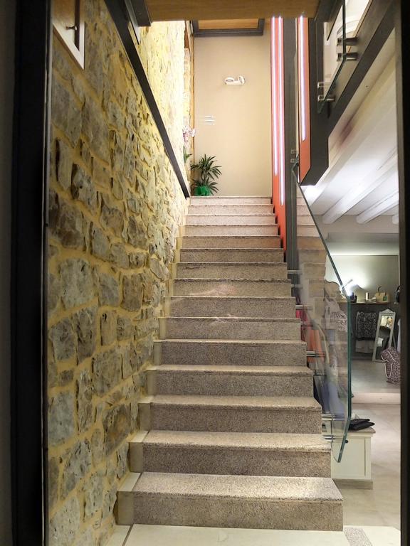 Notti O' Tunn Luxury Rooms In Centro Geraci Siculo Kültér fotó